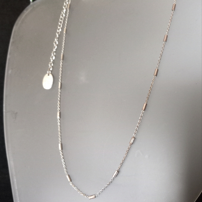 Time And Tru Silver Tone Necklace 12$